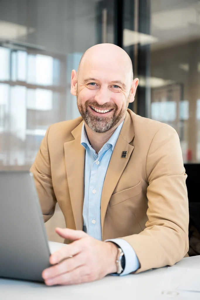 Portrait corporate d'un collaborateur d'entreprise à Nantes